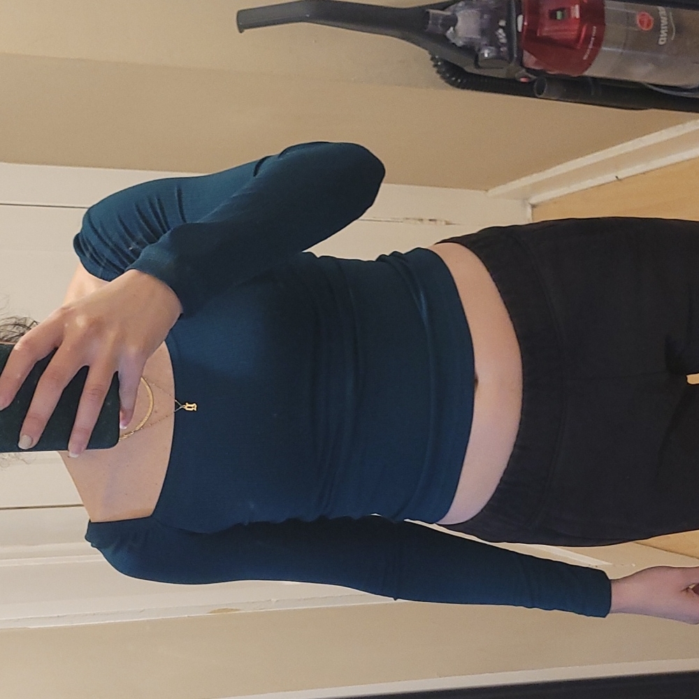 Banana Republic cropped long sleeve